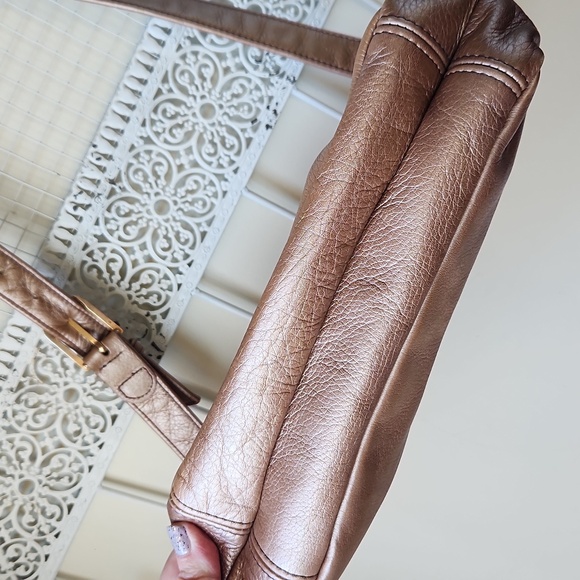 Vintage SAS Metallic Golden Pebbled Leather CROSSBODY Shoulder Bag Purse - Picture 15 of 17